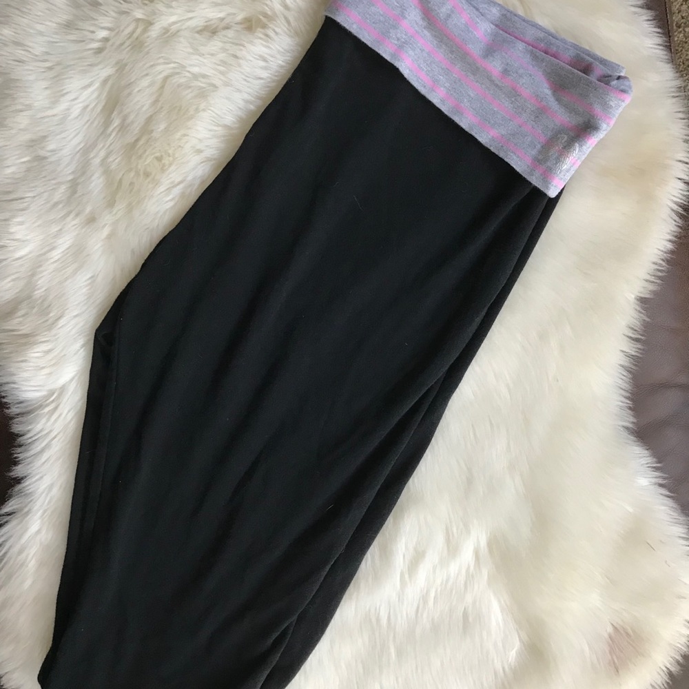 Victoria’s Secret Leggings (Capri Style)
